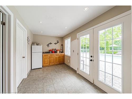 1960 Cream Street, Pelham, ON - Indoor Photo Showing Other Room