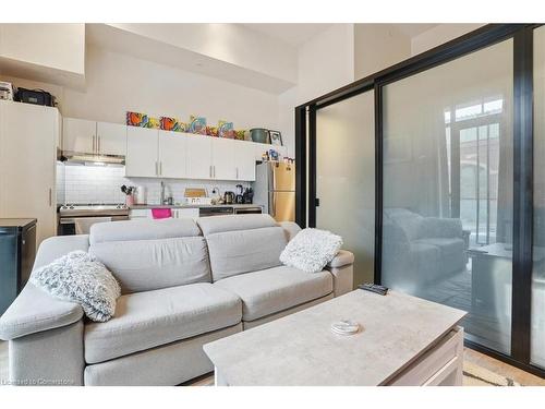 105-121 King Street E, Hamilton, ON - Indoor Photo Showing Living Room