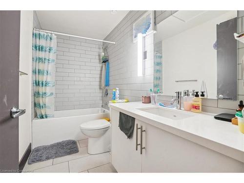 105-121 King Street E, Hamilton, ON - Indoor Photo Showing Bathroom