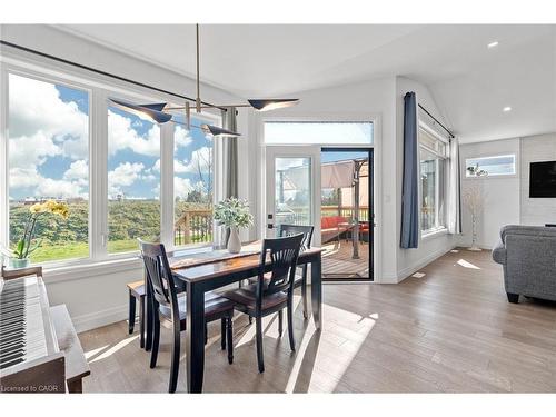 155 Mcleod Street, Parkhill, ON - Indoor Photo Showing Dining Room