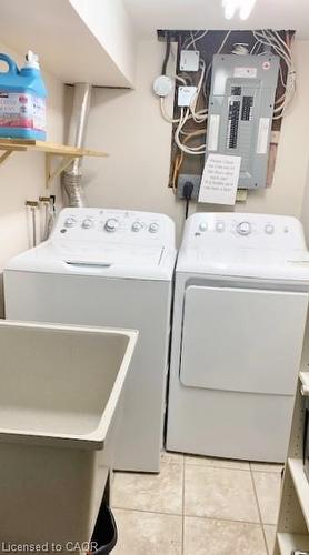 125 Gary Avenue, Hamilton, ON - Indoor Photo Showing Laundry Room