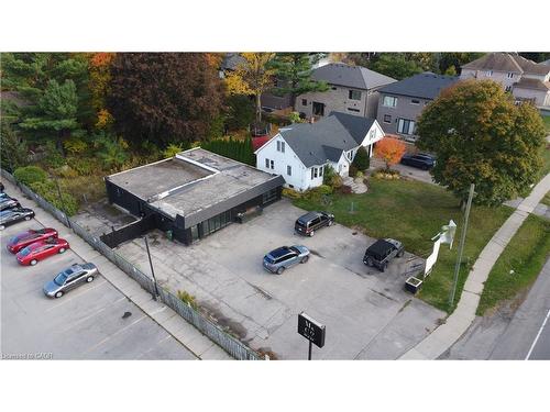 111-115 Fiddlers Green Road, Ancaster, ON 