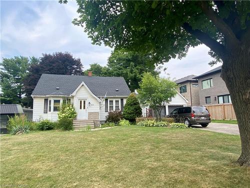 111-115 Fiddlers Green Road, Ancaster, ON 