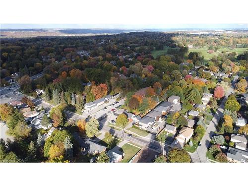 111-115 Fiddlers Green Road, Ancaster, ON 