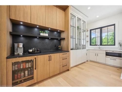 5020 First Line, Erin, ON - Indoor Photo Showing Kitchen