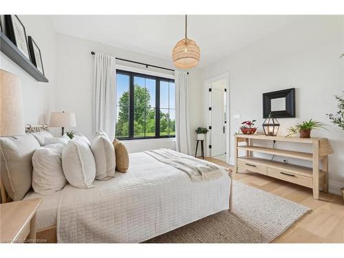 5020 First Line, Erin, ON - Indoor Photo Showing Bedroom