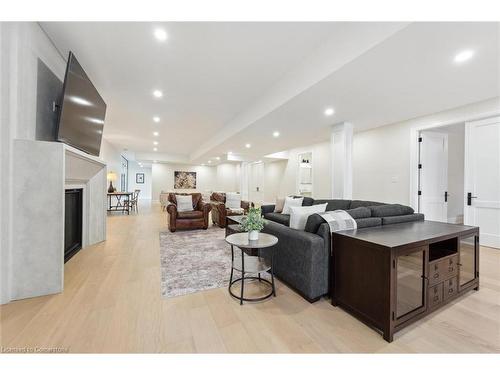 5020 First Line, Erin, ON - Indoor Photo Showing Living Room