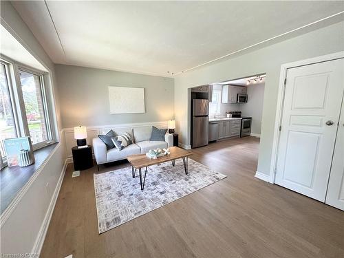 26 Grandfield Street  Hamilton, ON L8T 2H2