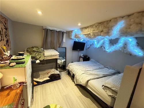 26 Grandfield Street, Hamilton, ON - Indoor Photo Showing Bedroom