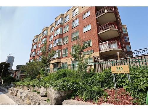 211-20 St George Street  Kitchener, ON N2G 2S7