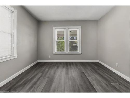 433 Lydia Street, Sarnia, ON - Indoor Photo Showing Other Room