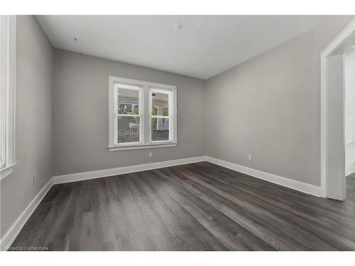 433 Lydia Street, Sarnia, ON - Indoor Photo Showing Other Room