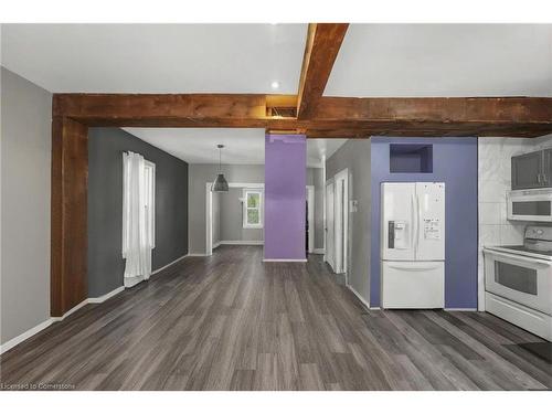 433 Lydia Street, Sarnia, ON - Indoor Photo Showing Kitchen