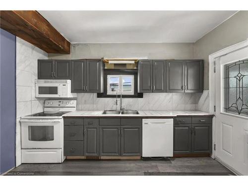 433 Lydia Street, Sarnia, ON - Indoor Photo Showing Kitchen With Double Sink