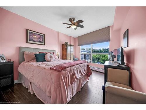 2908-150 Charlton Avenue E, Hamilton, ON - Indoor Photo Showing Bedroom
