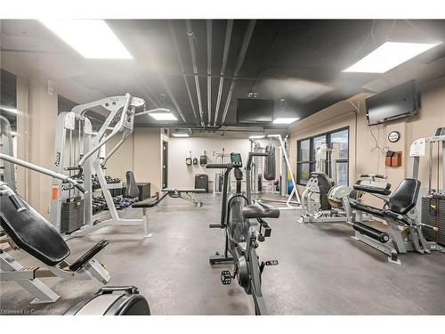 2908-150 Charlton Avenue E, Hamilton, ON - Indoor Photo Showing Gym Room