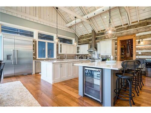 4 Buckingham Boulevard, Collingwood, ON - Indoor Photo Showing Kitchen With Stainless Steel Kitchen With Upgraded Kitchen