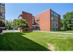 403-2052 Courtland Drive  Burlington, ON L7R 1R8