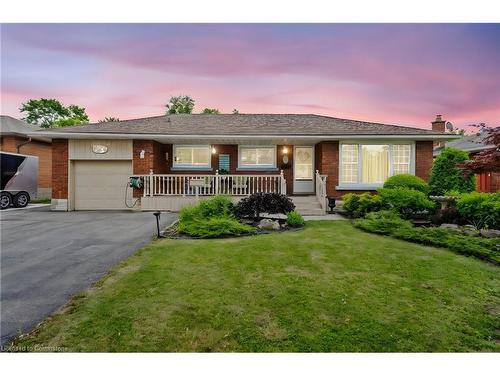 3 Mcnab Drive  Welland, ON L3C 2M7