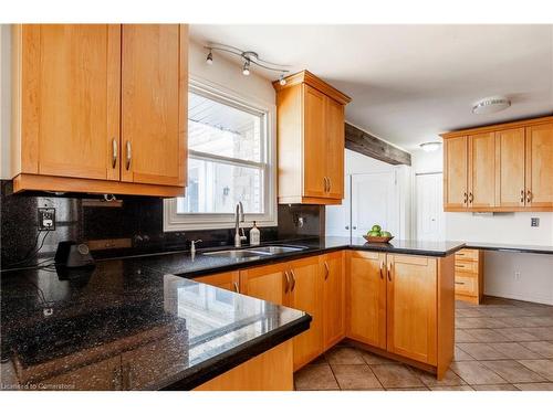 4245 Cedar Springs Road, Burlington, ON - Indoor Photo Showing Kitchen With Double Sink