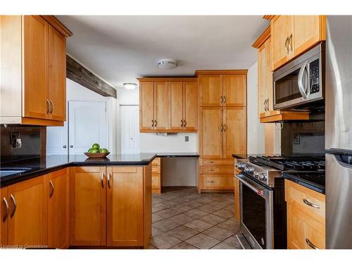 4245 Cedar Springs Road, Burlington, ON - Indoor Photo Showing Kitchen