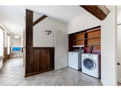 4245 Cedar Springs Road, Burlington, ON - Indoor Photo Showing Laundry Room