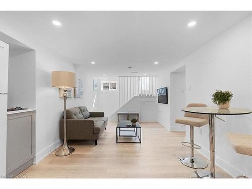 94 West 32Nd Street, Hamilton, ON - Indoor