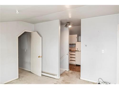 11 Grafton Avenue, Hamilton, ON - Indoor