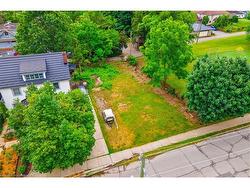 5244 Ontario Avenue  Niagara Falls, ON L2E 3S3