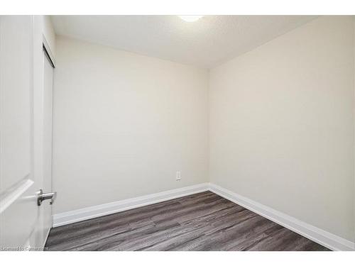 105-1593 Rose Way, Milton, ON - Indoor Photo Showing Other Room