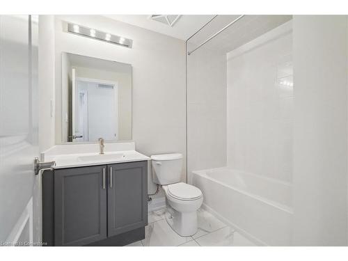105-1593 Rose Way, Milton, ON - Indoor Photo Showing Bathroom