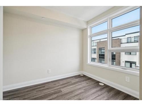105-1593 Rose Way, Milton, ON - Indoor Photo Showing Other Room