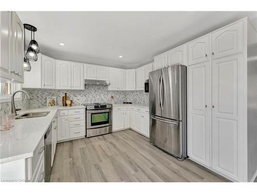 216 Sioux Road, Ancaster, ON - Indoor Photo Showing Kitchen With Stainless Steel Kitchen With Upgraded Kitchen