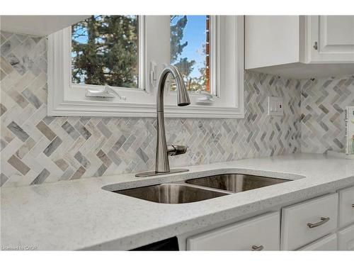 216 Sioux Road, Ancaster, ON - Indoor Photo Showing Kitchen With Double Sink