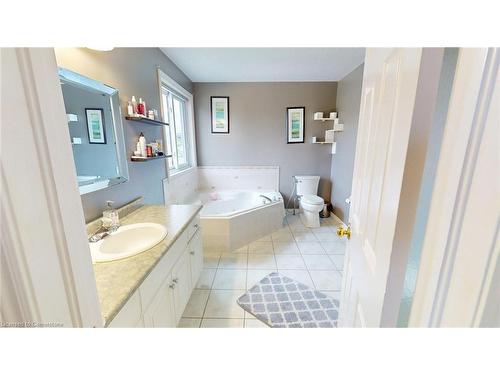 51 Highgate Road, Kitchener, ON - Indoor Photo Showing Bathroom