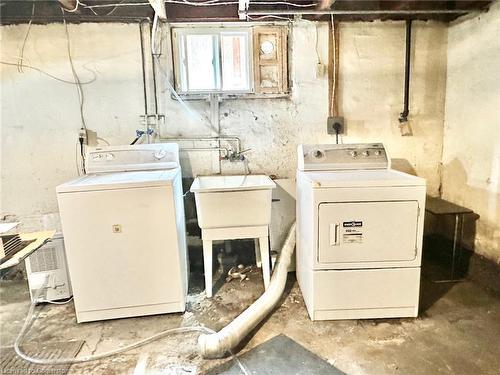215 Rosewood Road, Hamilton, ON - Indoor Photo Showing Laundry Room