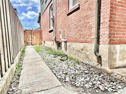 215 Rosewood Road, Hamilton, ON - Outdoor With Exterior