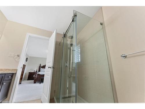 67 Bellroyal Crescent, Stoney Creek, ON - Indoor Photo Showing Bathroom