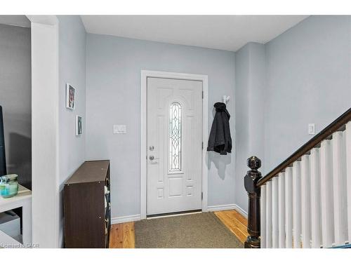99 Robins Avenue, Hamilton, ON - Indoor Photo Showing Other Room