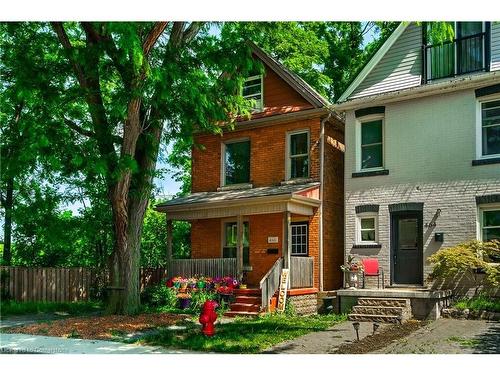 466 Charlton Avenue W Hamilton, ON L8P 2E8