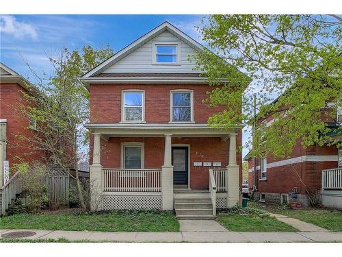 211 Dolph Street N Cambridge, ON N3H 2A6