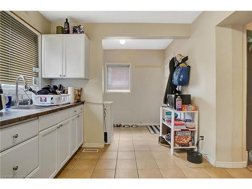 211 Dolph Street N, Cambridge, ON - Indoor Photo Showing Kitchen