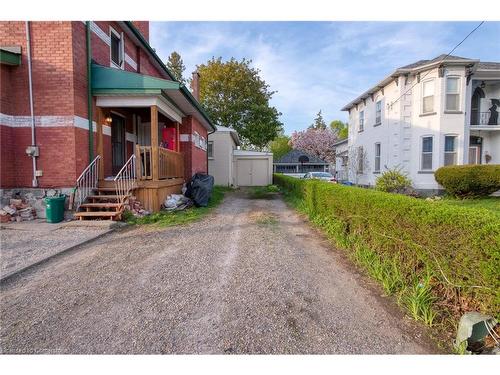 211 Dolph Street N, Cambridge, ON - Outdoor