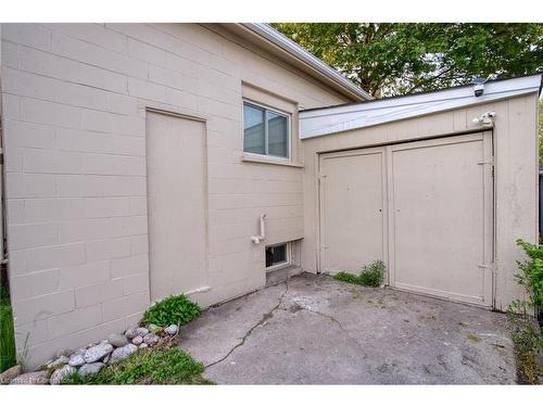 211 Dolph Street N, Cambridge, ON - Outdoor With Exterior