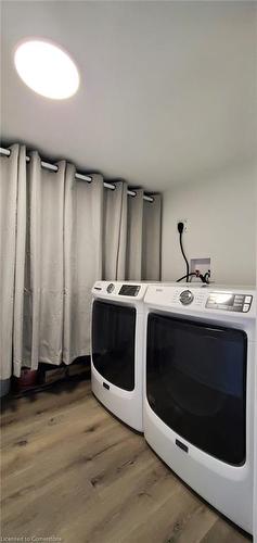 1-262 Ottawa Street N, Hamilton, ON - Indoor Photo Showing Laundry Room