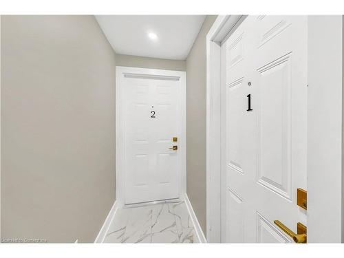 Upper 2-1466 Main Street E, Hamilton, ON - Indoor Photo Showing Other Room