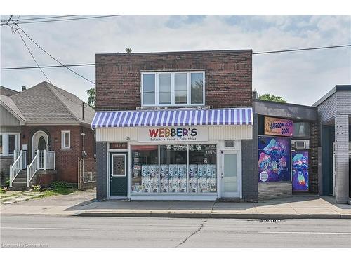 Upper 2-1466 Main Street E, Hamilton, ON - Outdoor