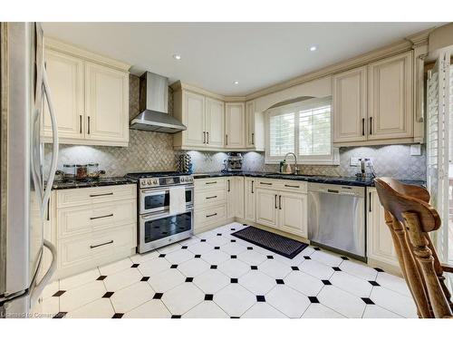 1056 Plains View Avenue, Burlington, ON - Indoor Photo Showing Kitchen With Upgraded Kitchen
