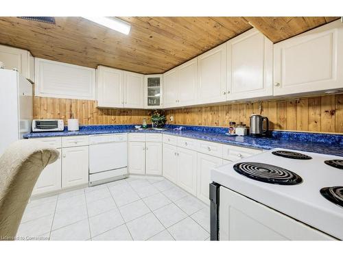 1056 Plains View Avenue, Burlington, ON - Indoor Photo Showing Kitchen