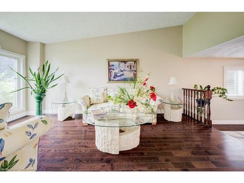 1056 Plains View Avenue, Burlington, ON - Indoor